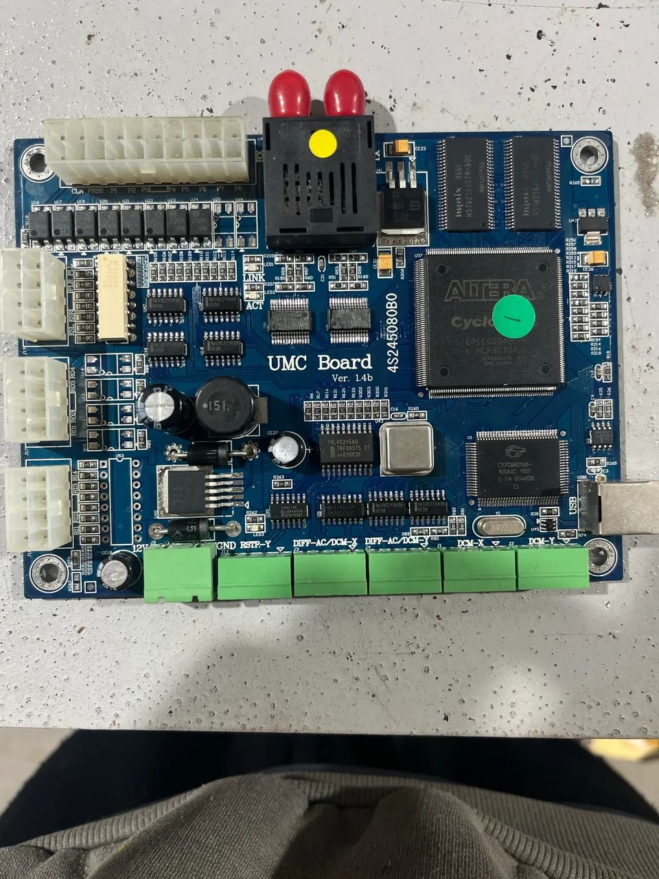 PLACA UMC BOARD VER. 1.4B ? 4S245080B0