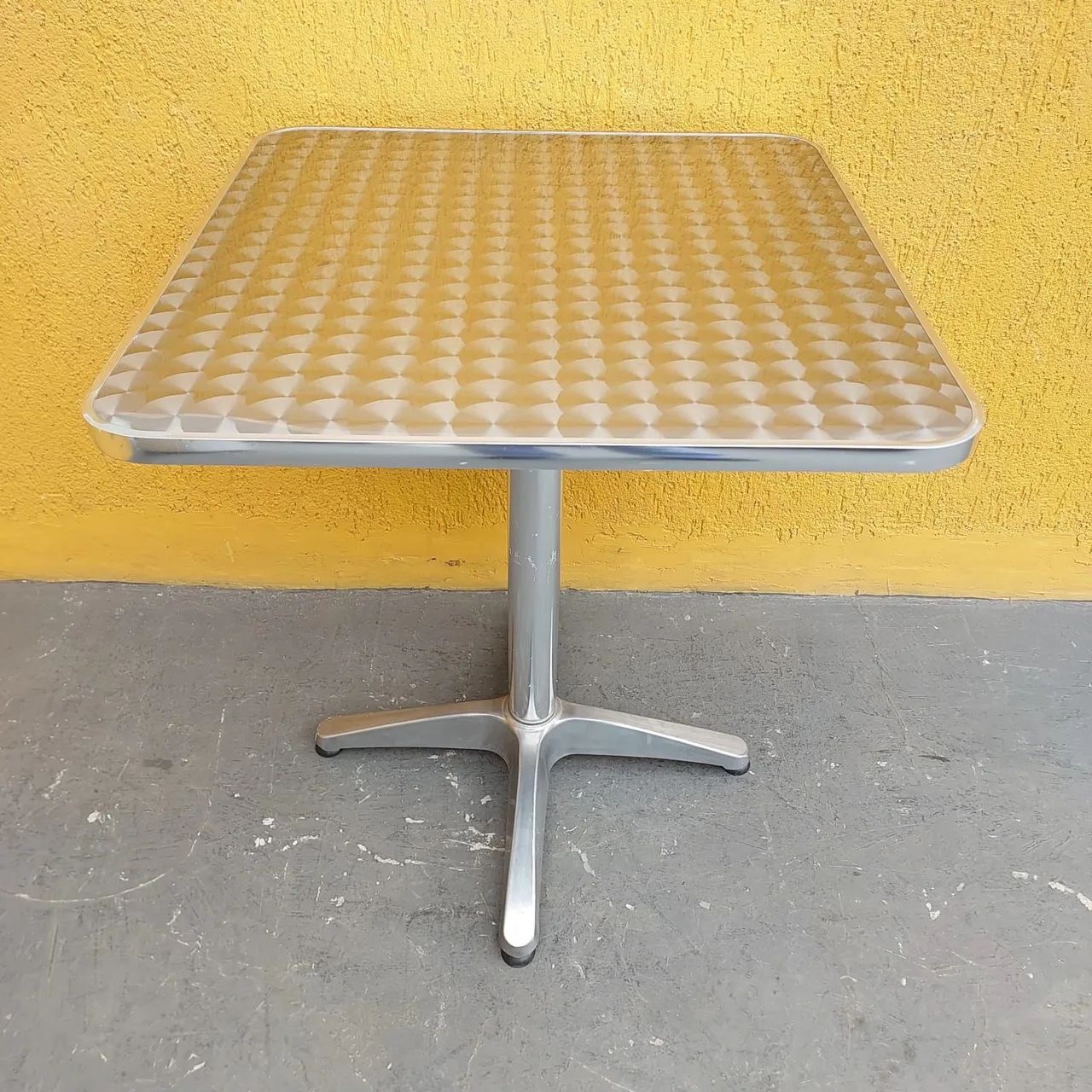 Mesa em alumínio 60x60cm - Foto 4