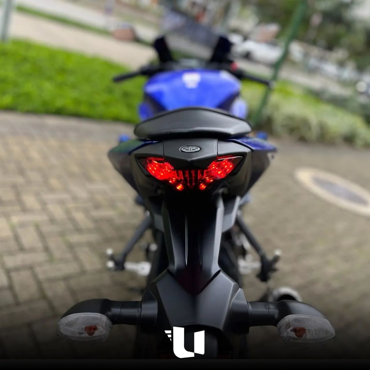 YAMAHA R3 - Foto 3