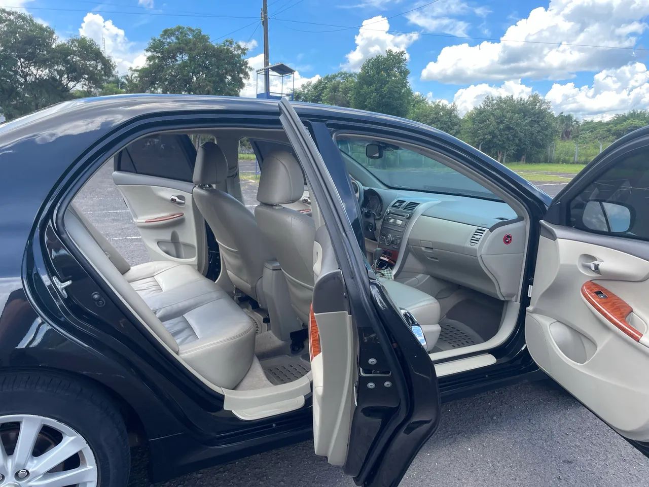 Toyota Corolla Altis 2.0 Flex 16V Aut. 2011 - Foto 5