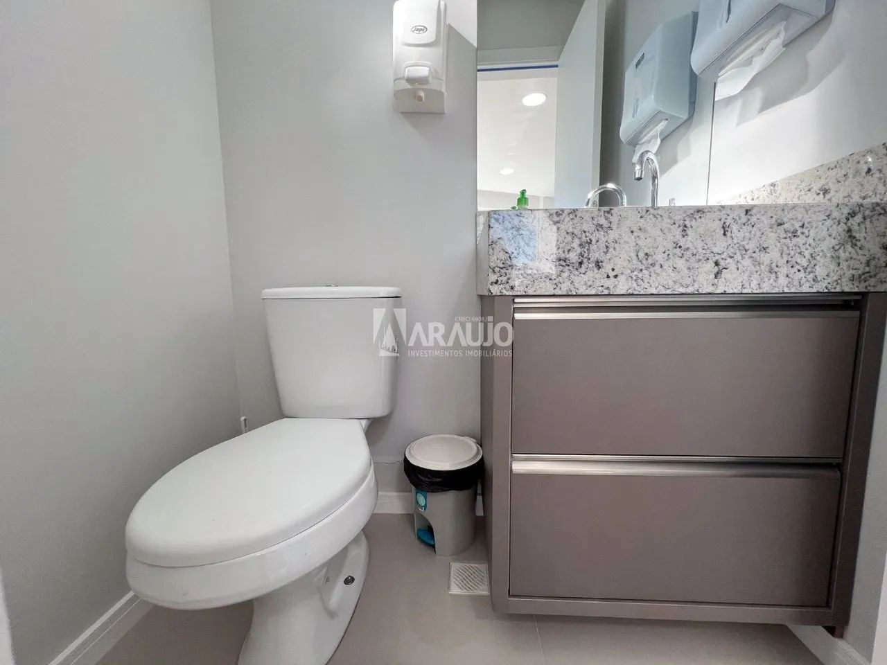 Sala mobiliada com 108,0m² no Centro de Itajaí - Foto 3
