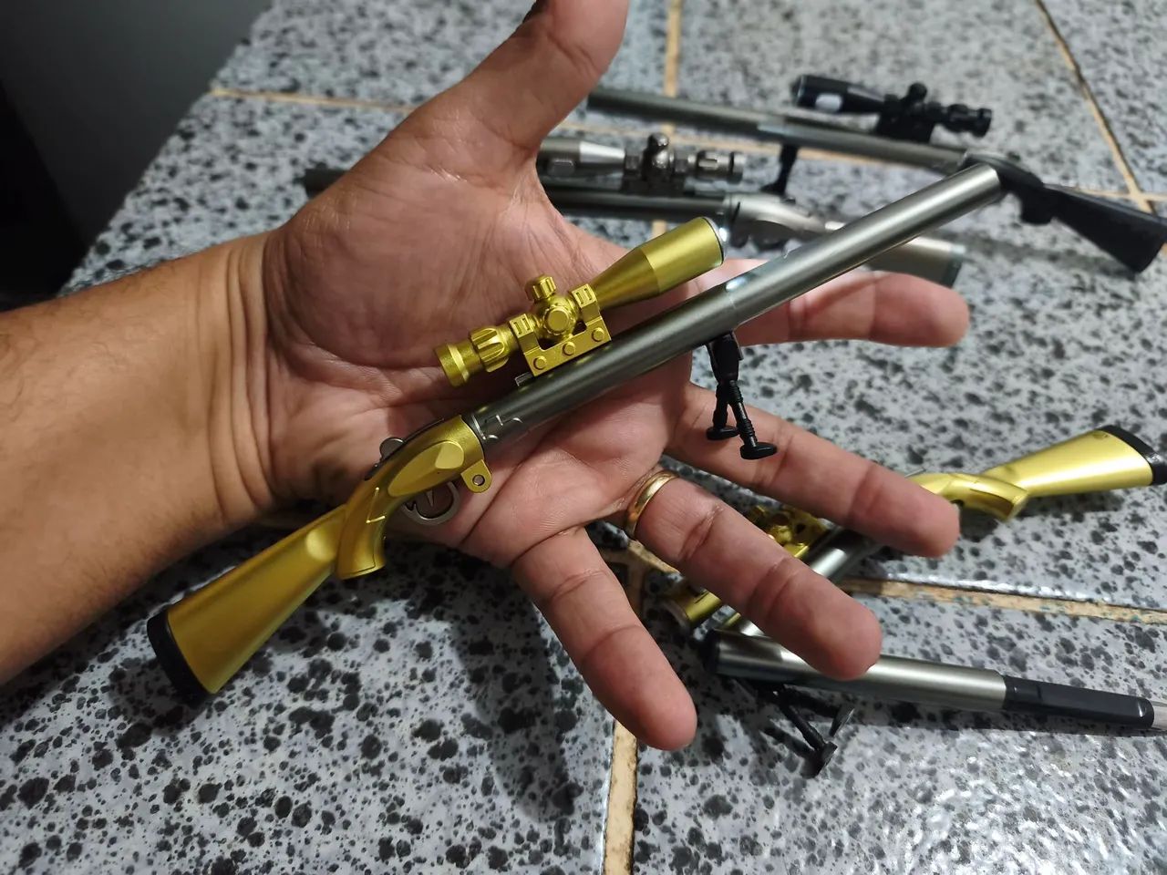 Caneta personalizada com lanterna  - Foto 5