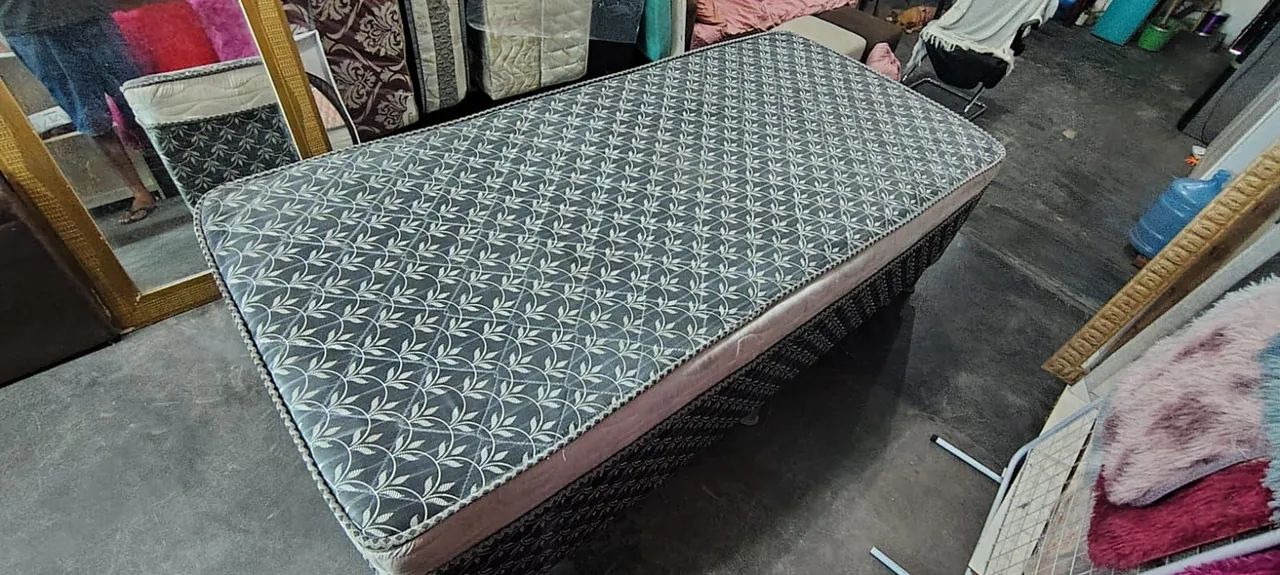 CAMA BOX SOLTEIRO ESPUMA USADA $260 Entrego  - Foto 4