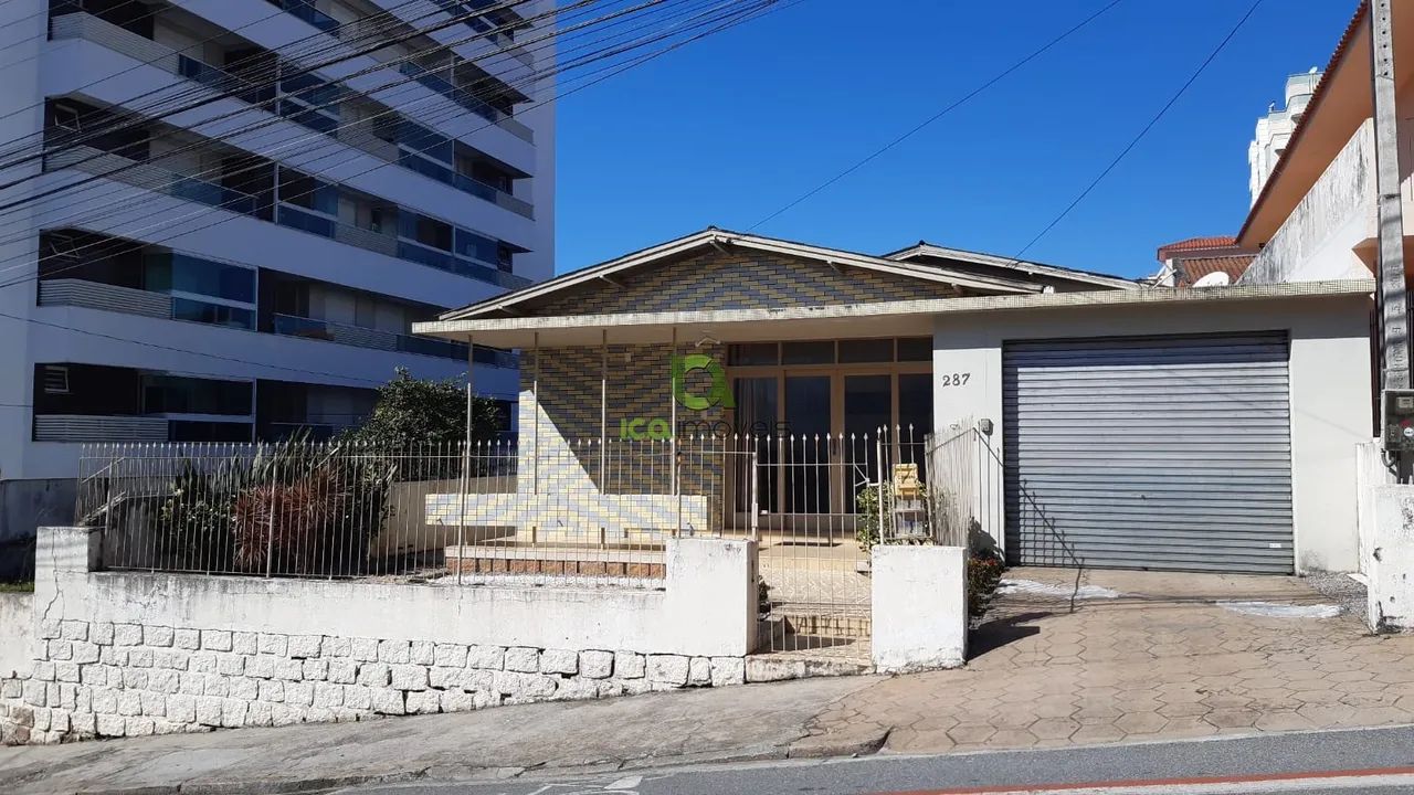DOIS TERRENOS DE 756 M² PRÓXIMO A AV LEOBERTO LEAL