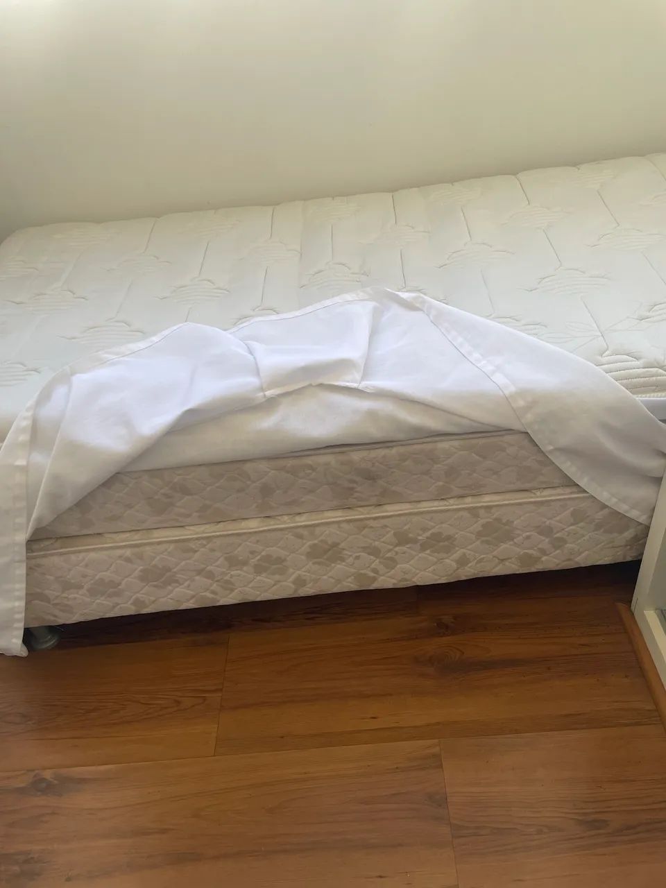 Cama box solteiro com auxiliar vai saia e pulou top de brinde  - Foto 2