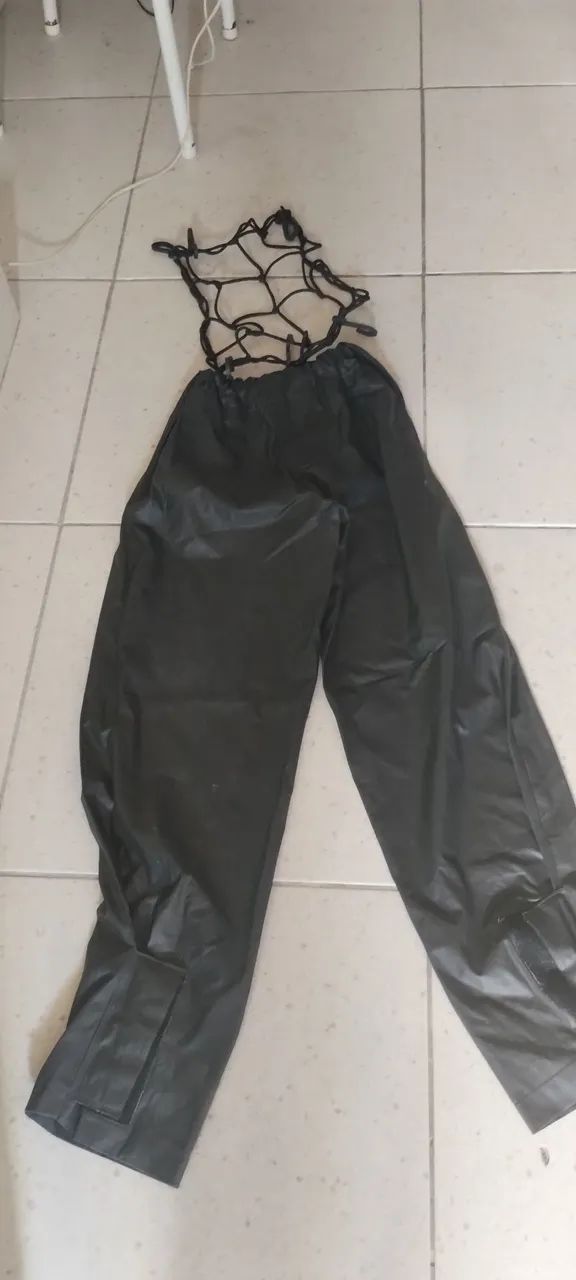 Calça motoqueiro / rendinha 