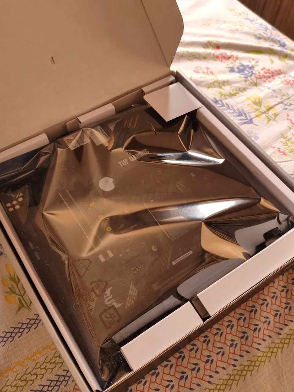 Placa mãe b550 Asus Tuf Gaming  - Foto 2