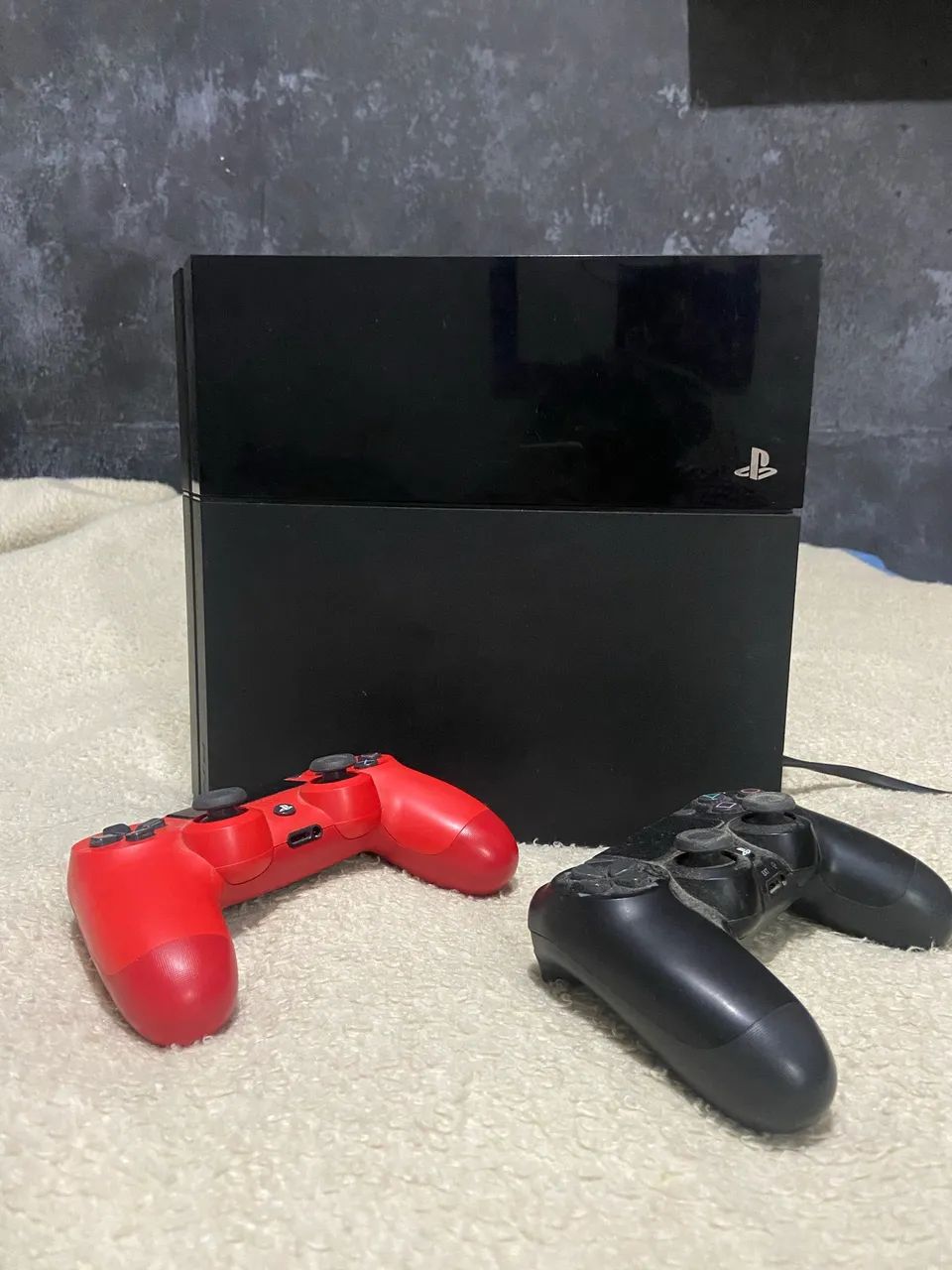 Ps4 + 2 controles e jogos - Foto 4