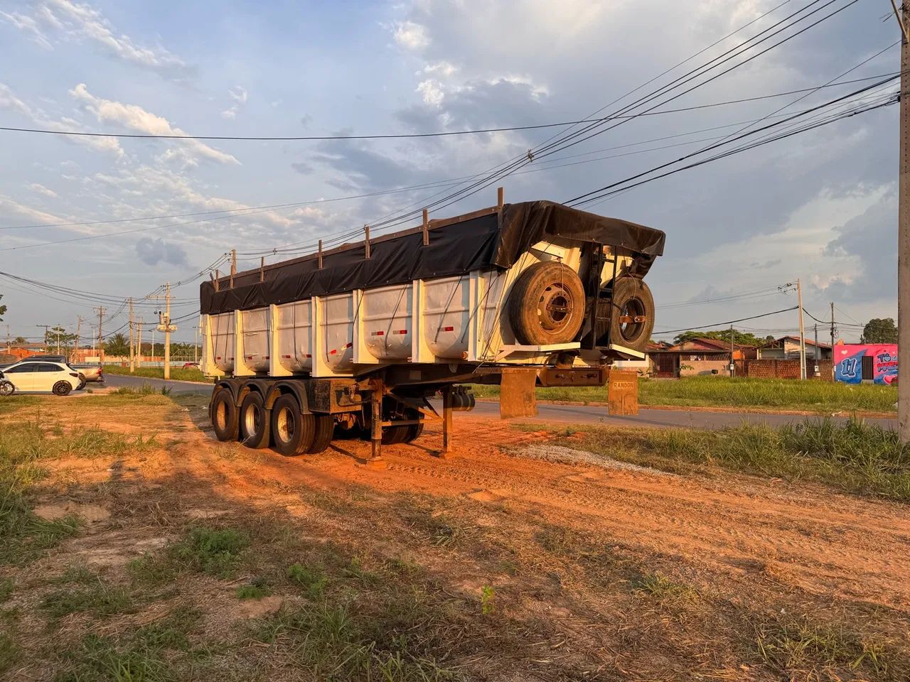 Carreta Caçamba Randon 30m com pneus - Foto 2