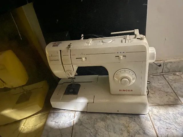 Máquina de costura 
