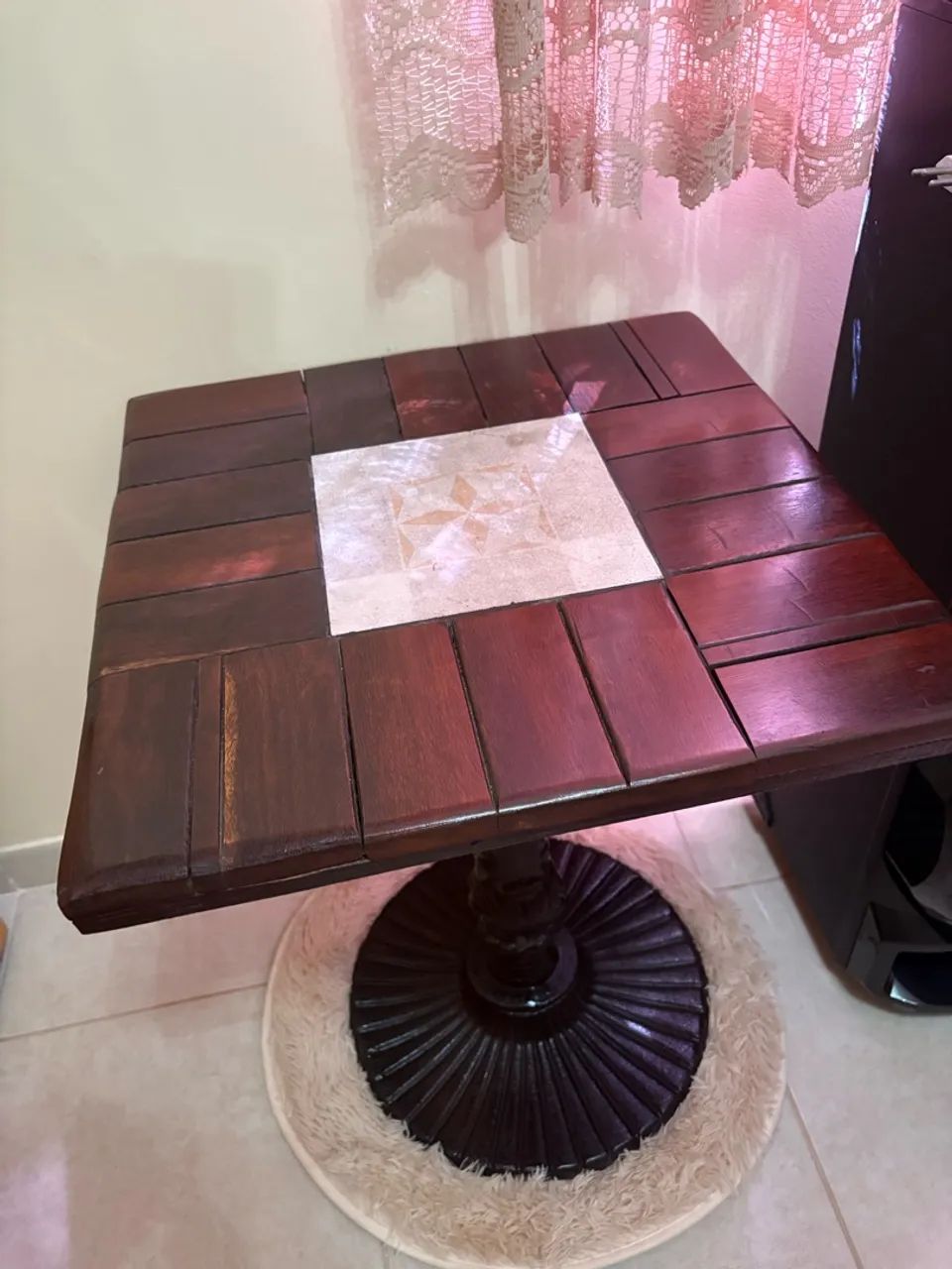 Mesa lateral