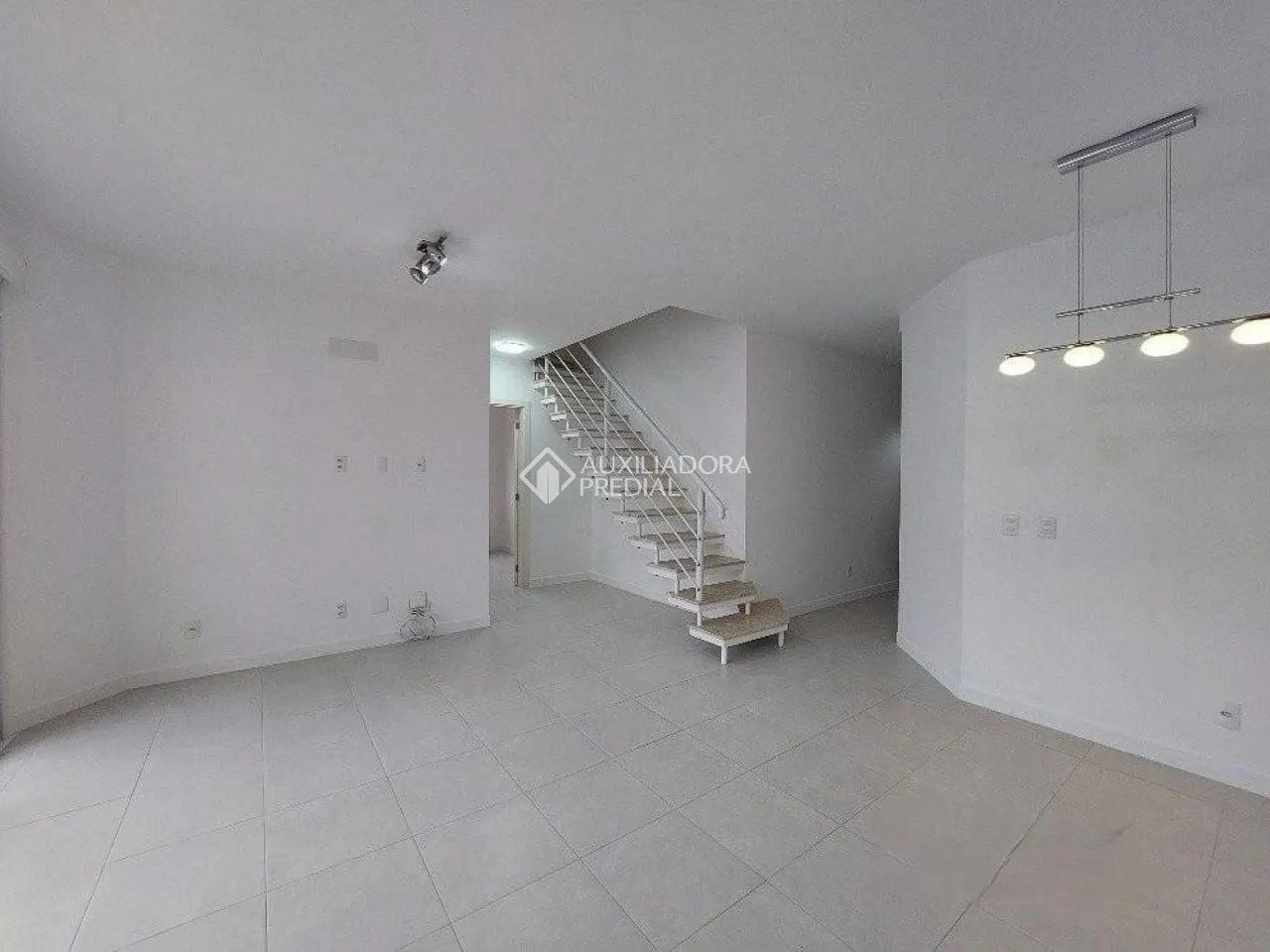 Cobertura duplex com 2 suítes à venda no Córrego Grande em Florianópolis - Foto 2