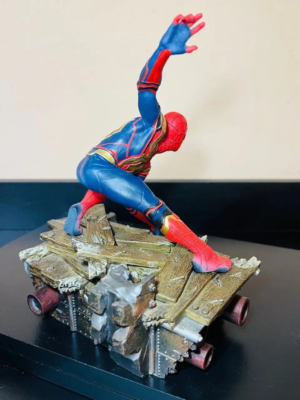 ESTÁTUA HOMEM-ARANHA 1/10 DA IRON STUDIOS  - Foto 5