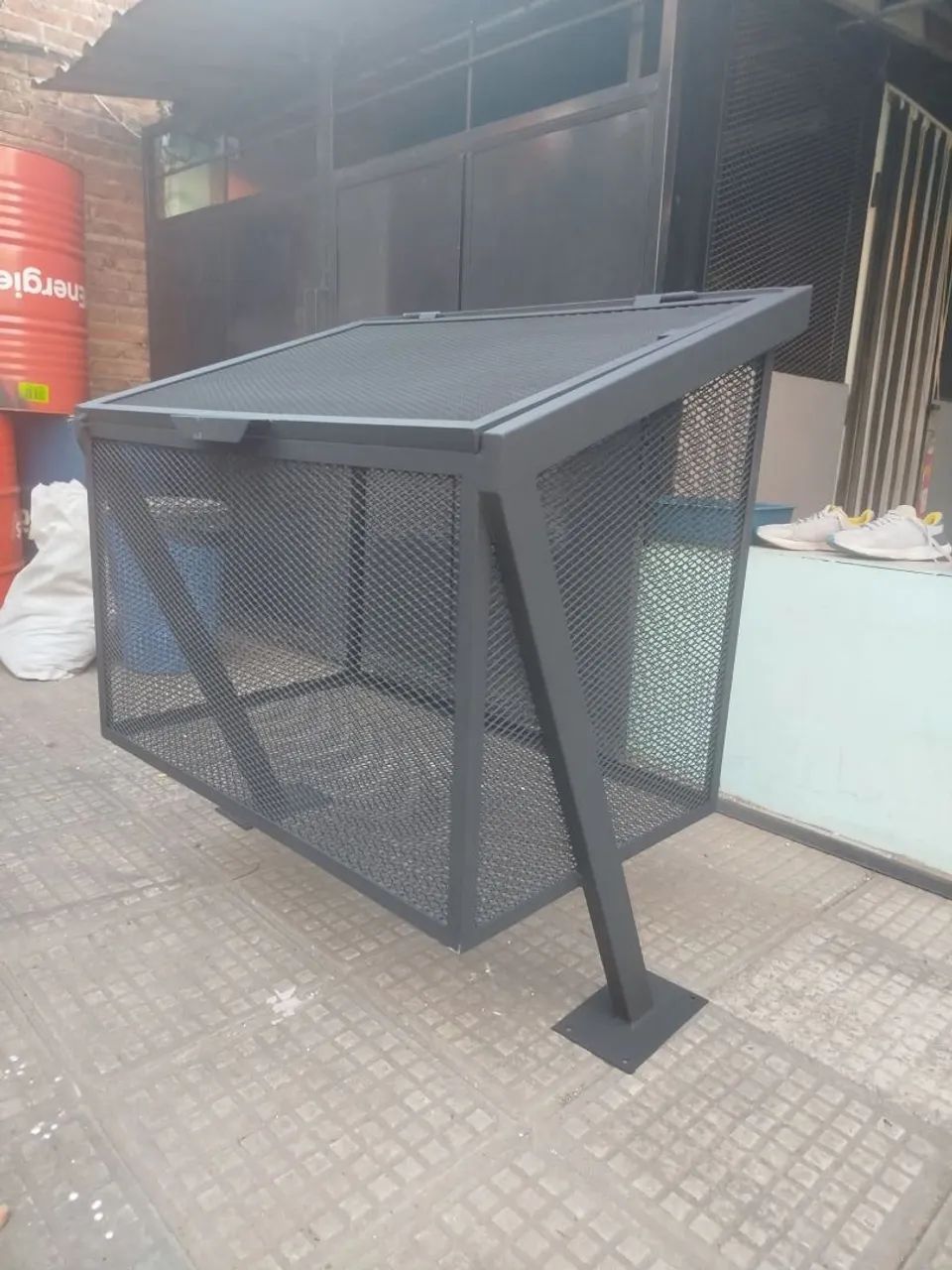 Lixeira grande capacidade 1500lts . Design moderno  - Foto 2