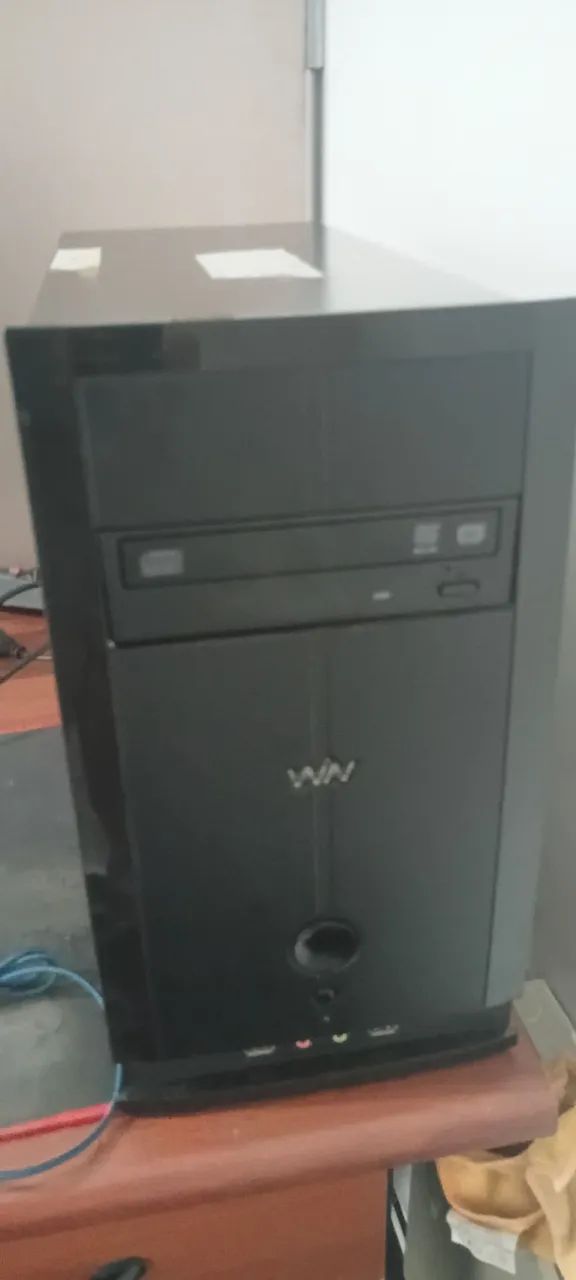 Pc desktop celeron 1.8ghz 2gb RAM 320gb hd