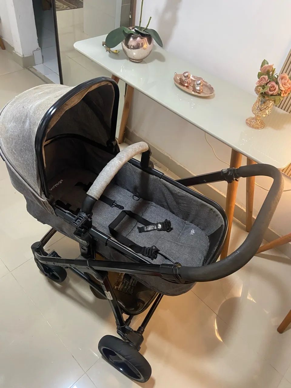 Carrinho de bebê com Moisés e bebê conforto  - Foto 5