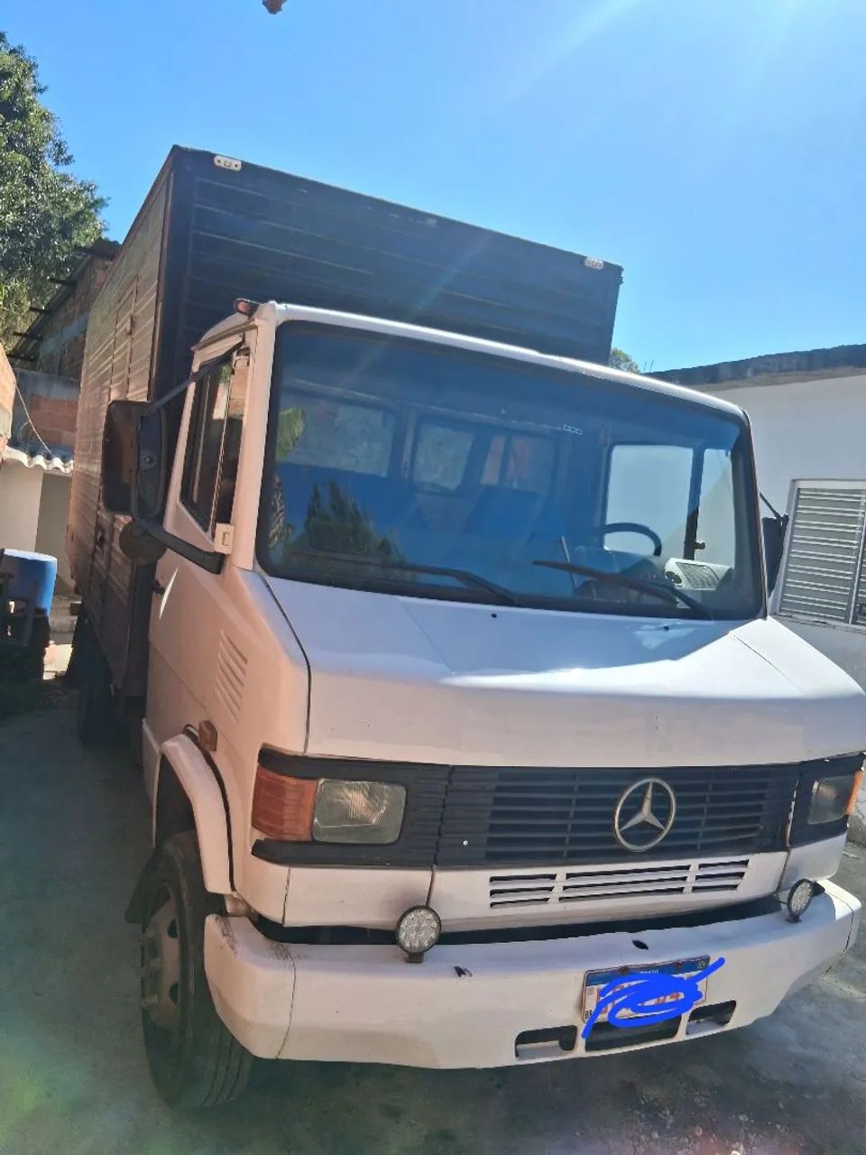 Mercedes bens 710 - Foto 2
