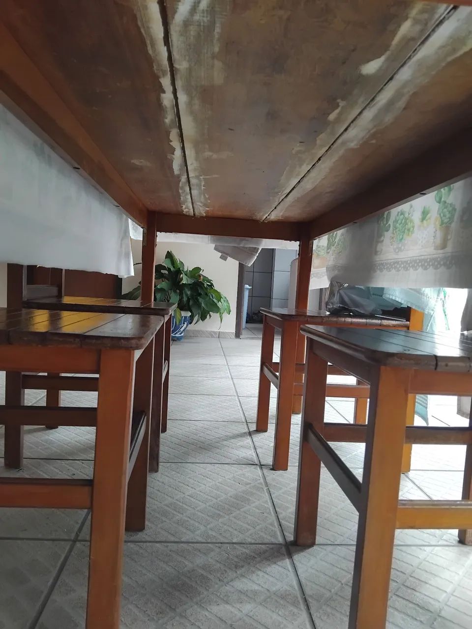 Jogo de Mesa Rústica Madeira Maciça (1,80m) + 4 Cadeiras - Foto 2