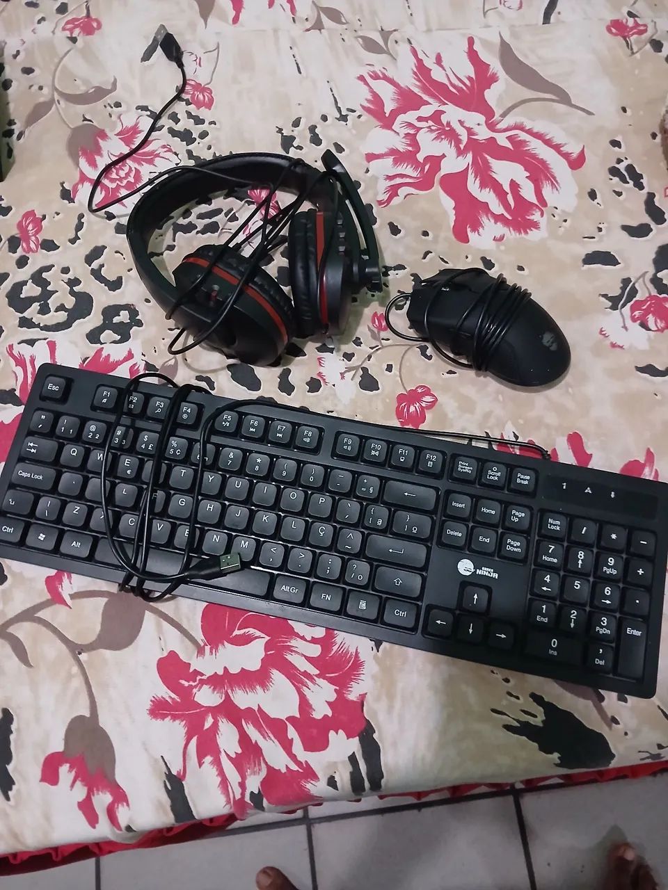 Kit teclado e mouse ótimo eatado 