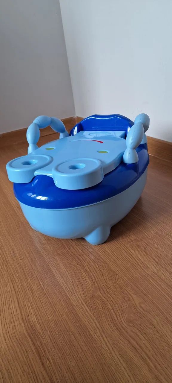 Troninho infantil sapinho azul  - Foto 2