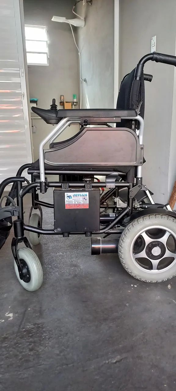 Cadeira de rodas motorizada  - Foto 2