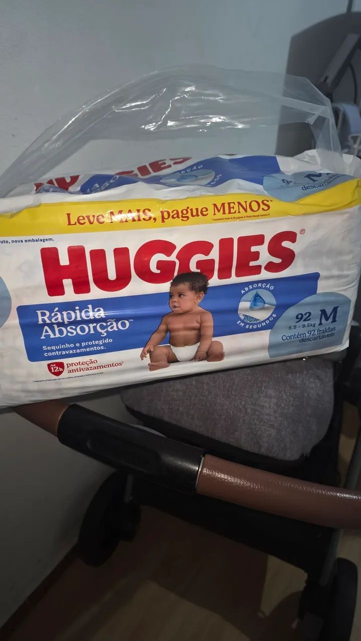 Fralda Huggies rápida absorção M