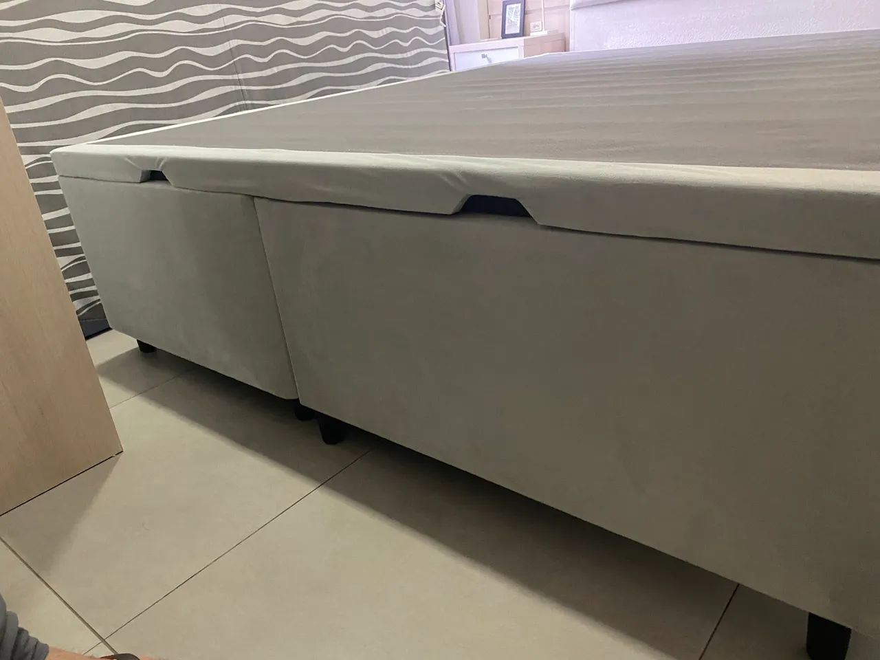 Cama queen com colchão - baú sob medida com cama auxiliar - Foto 2