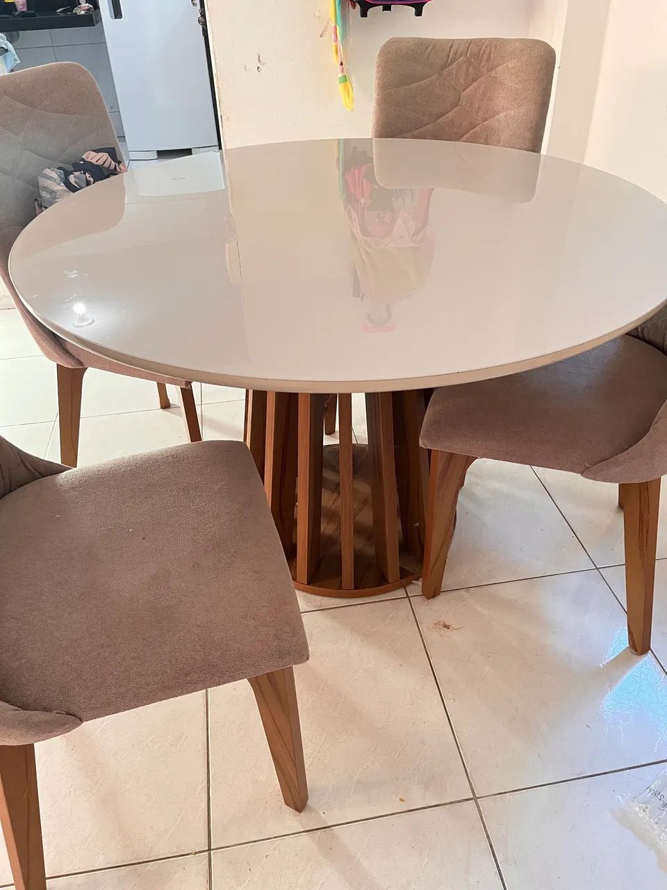 Mesa tampo de vidro 4 lugares 