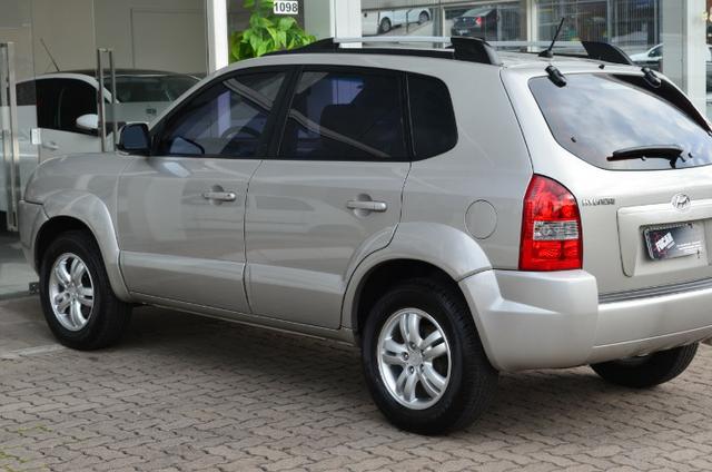 Hyundai Tucson 2.0 gl gasolina automática * completa * pneus novos - Foto 6