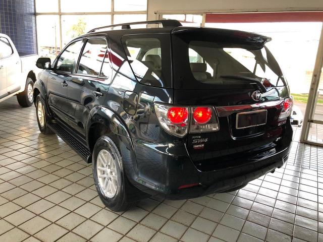 Toyota Hilux SW4 SRV_3.0D4-D_AUT._4X4_7LgareS_ExtrANoA_LacradAOriginaL_RevisadA_ - Foto 2