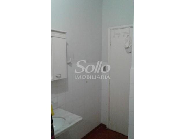 Casa para alugar com 3 dormitórios em Pacaembu, Uberlândia cod:10979 - Foto 2