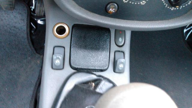 Vendo as peças do meu renault clio 1.0 2001 - Foto 2