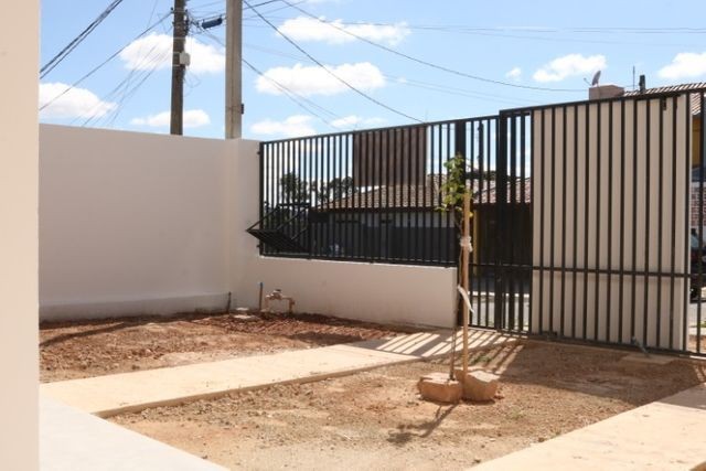 Casa com 2 dormitórios, porém com opção para 3 dorms, averbada e nova no Santa Candida - Foto 6