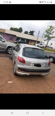 VENDO OU TROCO carro extra - Foto 2