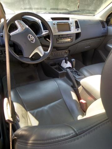 Hilux srv