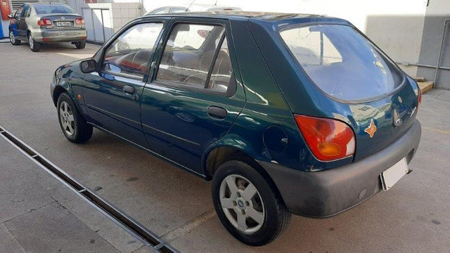 Ford Fiesta 1.0 1999 4 Portas c/ Direção Hidráulica - Foto 4