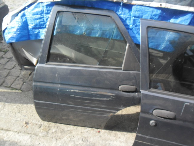 Portas montadas de Escort Zetec ano 2002 - Foto 5