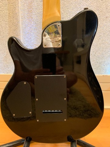 Guitarra Olp Axis By Ernie Ball (music Man) - Instrumentos