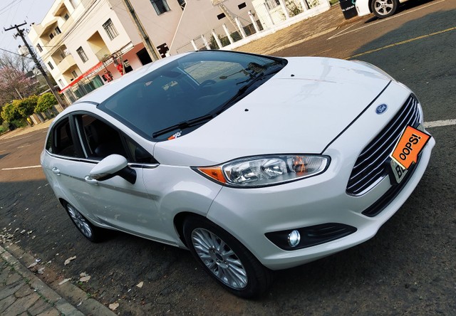 NEW FIESTA SEDAN 1.6 TITANIUM