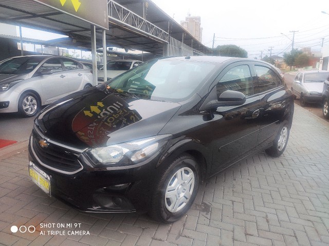 Chevrolet Onix 2017 em Toledo - Usados e Seminovos