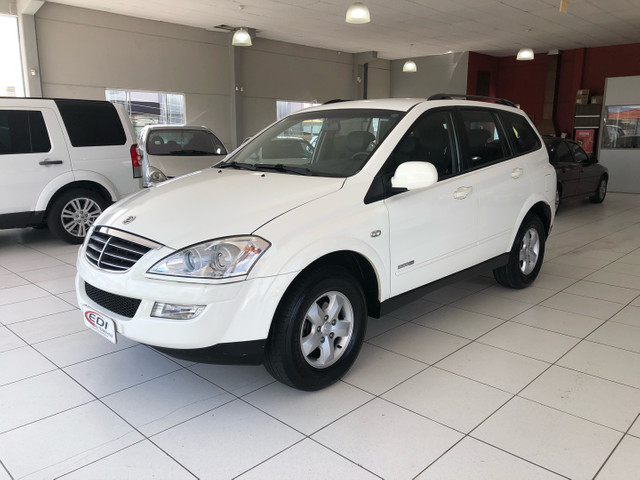 SSANGYONG KYRON 2.0 M200 ANO 2011 DISEL