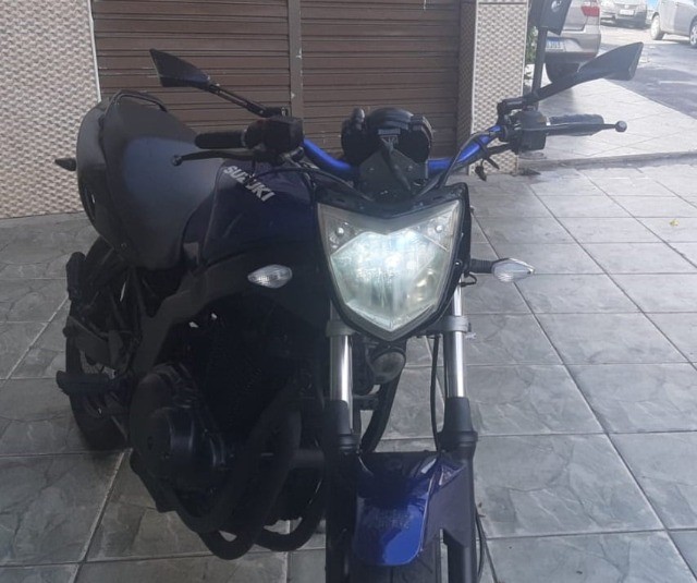 MOTO SUZUKI GS500E ANO 2001/2002 MODIFICADA