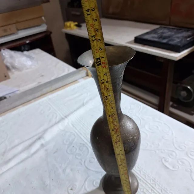 Jarro antigo. Bronze 