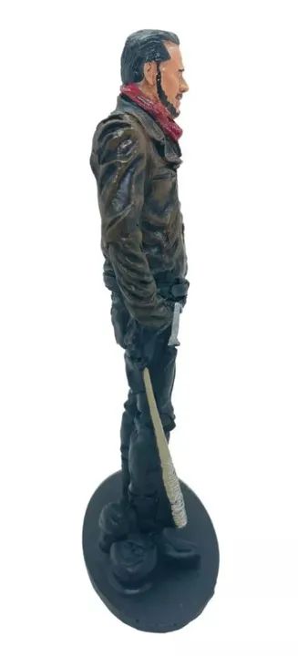 Estátua Em Resina Negan The Walking Dead Resina - Foto 2