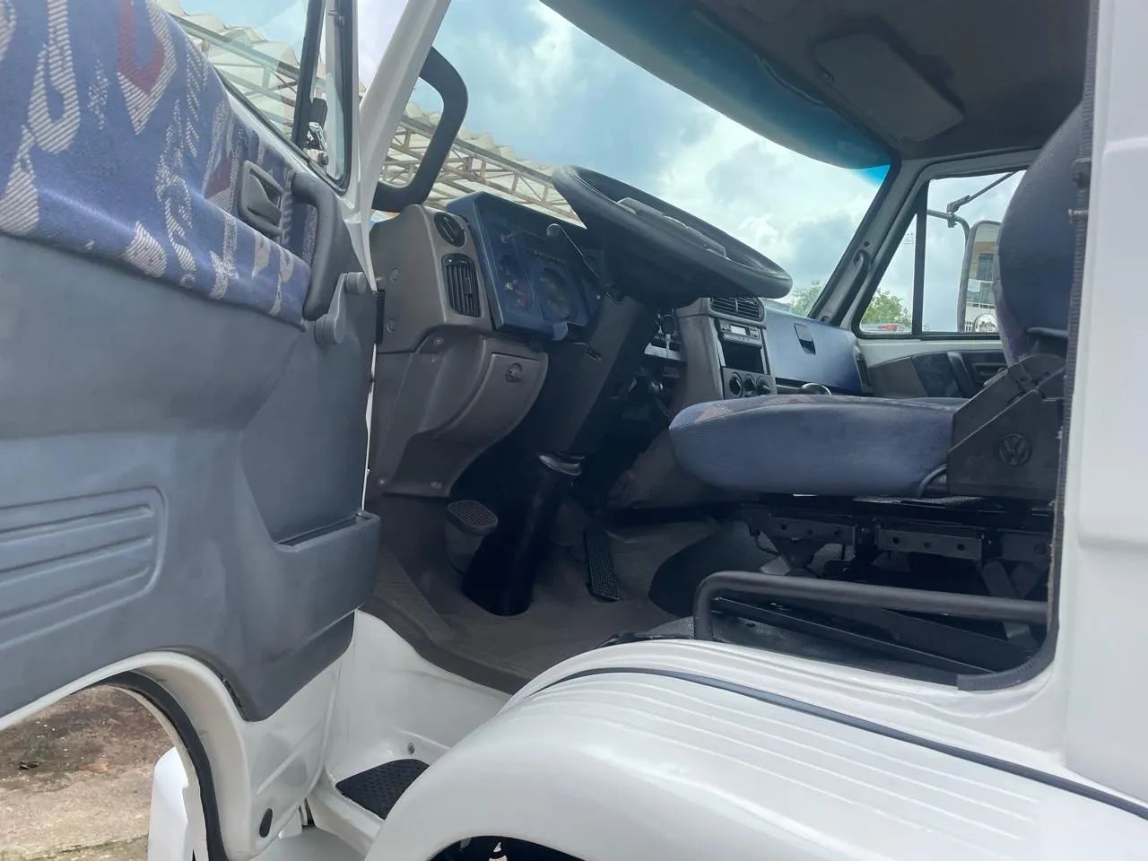 VW 17210 2001 - Foto 3