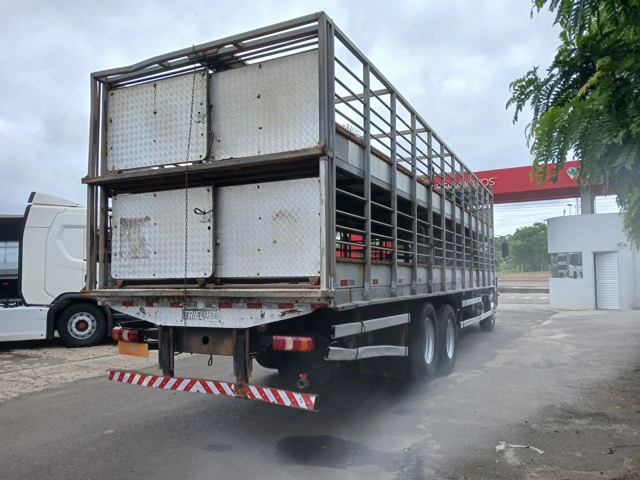 Mercedes-Benz Atego 2426/36 6X2 E5 2021/2022 Vamos Seminovos Chapecó - Foto 5