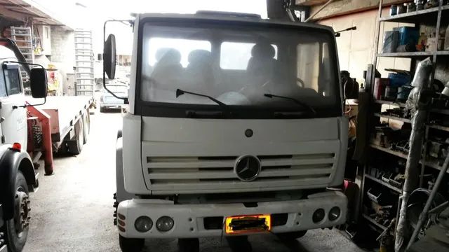 Caminhão MB 1720 4 eixos 