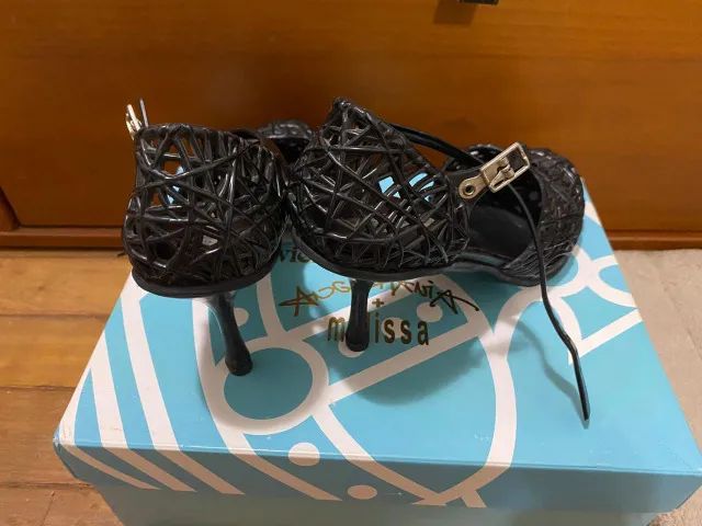 Salto Melissa Preto - Campana - Tam. 36 - COM CAIXA - Foto 2