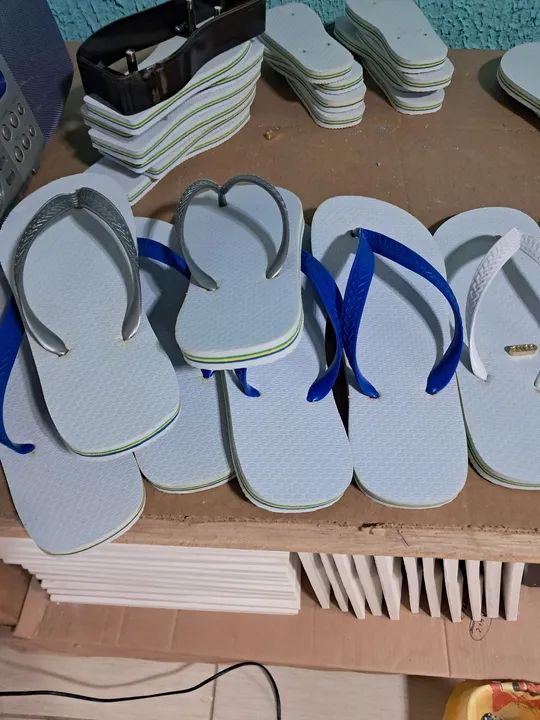 Chinelos tradicionais e rasteirinhas - Foto 5