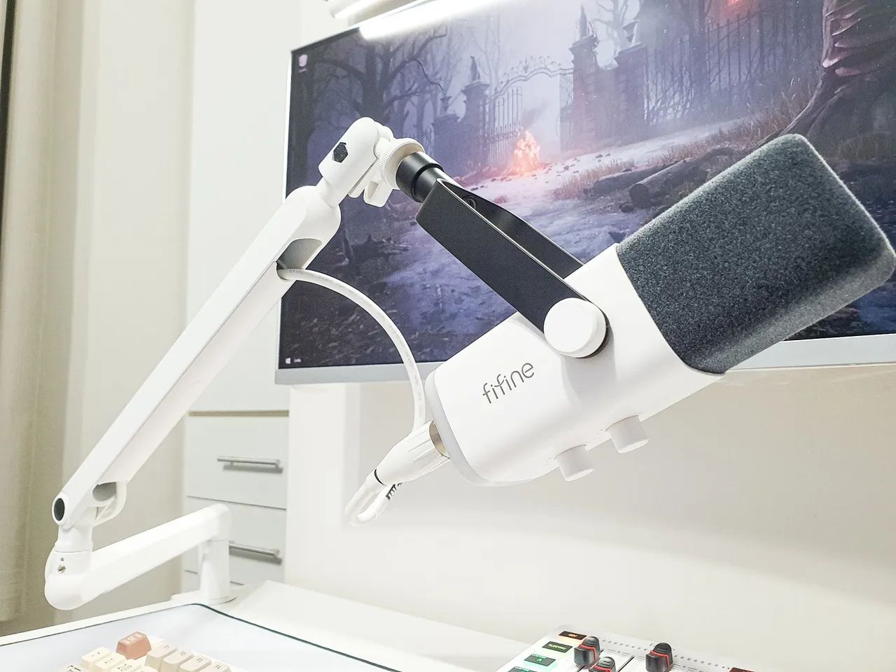 Microfone Fifine + Suporte Fifine (braço) + Mixer Fifine 